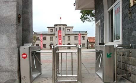 Heavy Duty Three Arm Tripod Turnstile Gate Half Height Vertical Turnstile Security Systems